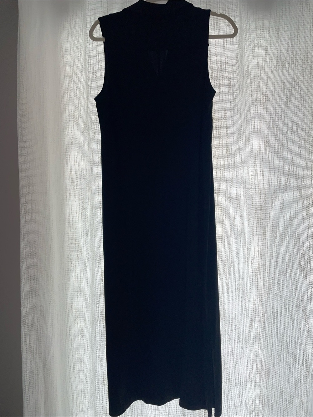 Anne Klein Sleeveless Black Button-Down Maxi Dress with gold buttons. Size 8 - Picture 3 of 6